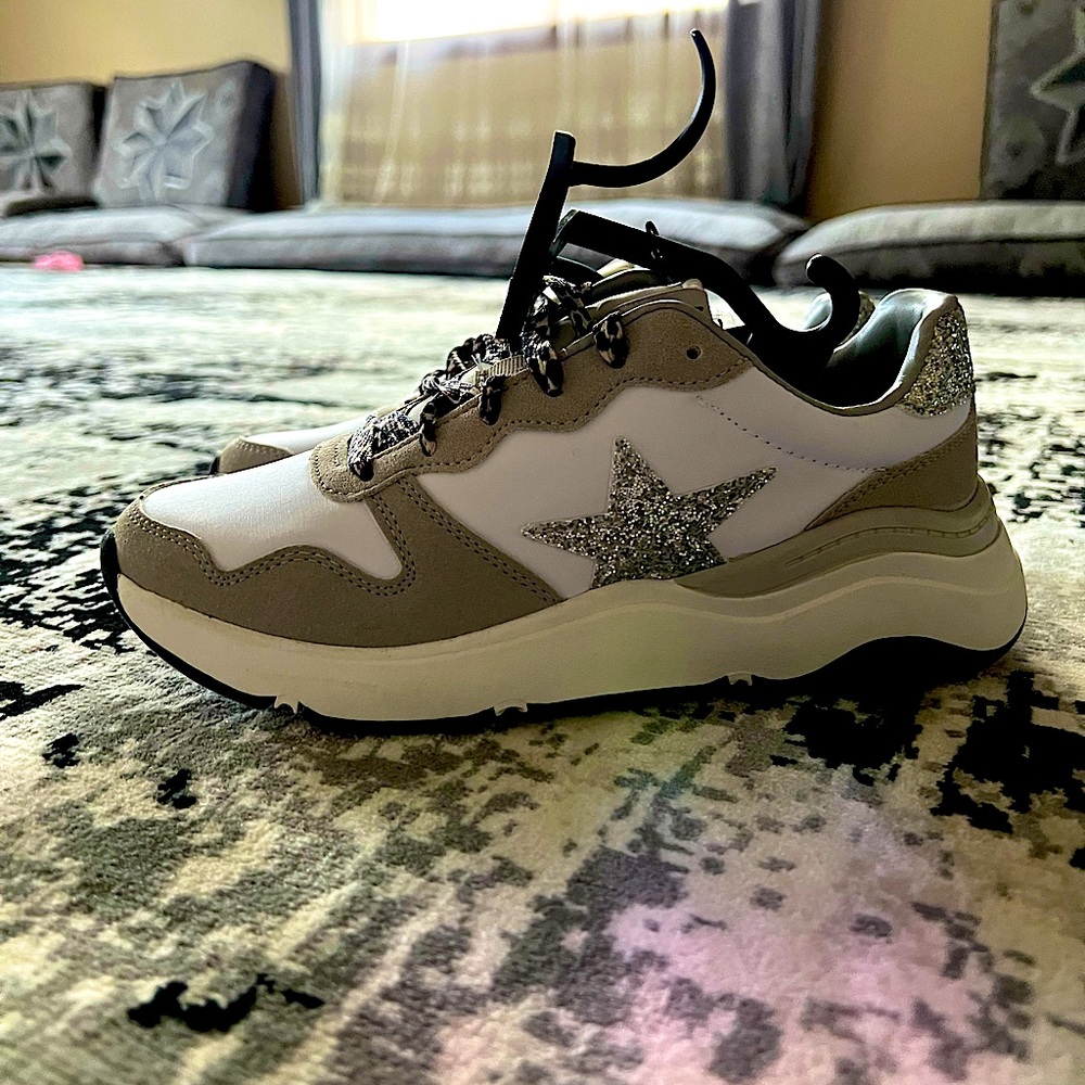 Size 6 NOBO Sneakers